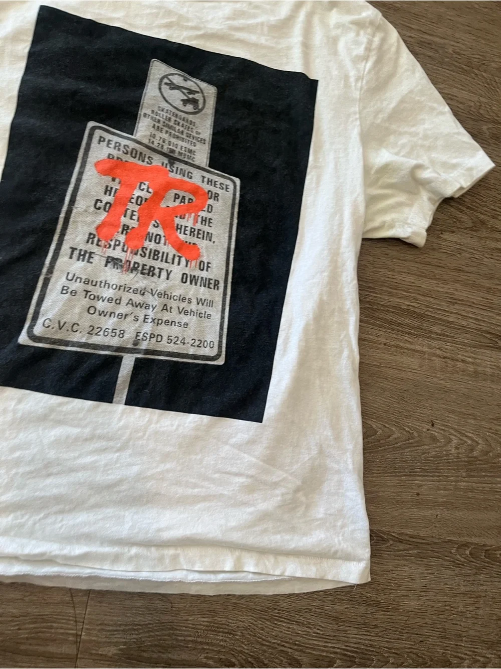 True Religion Shirt Mens XXL White Tow Away Sign TR Graffiti Graphic T Shirt